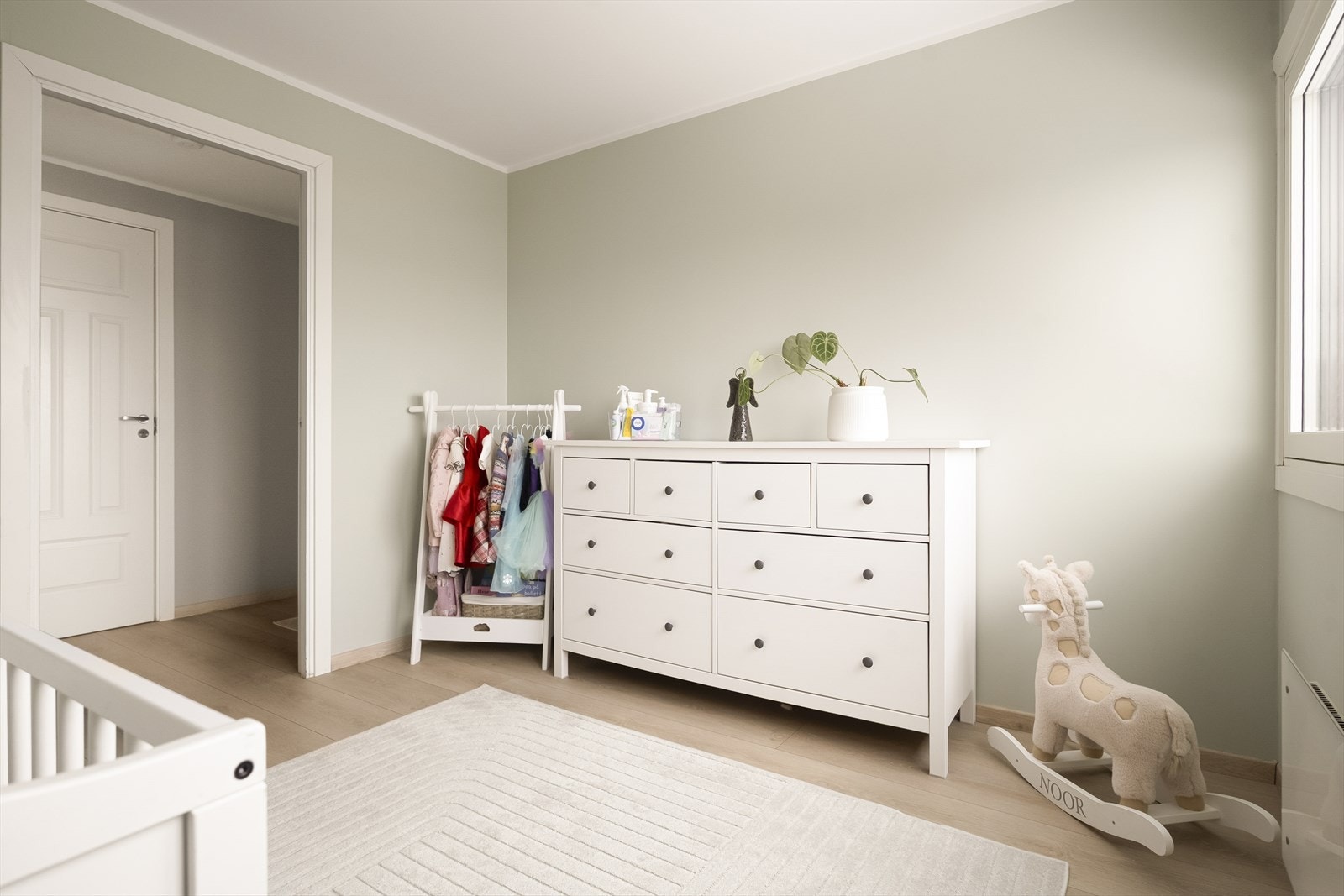 Alle soverommene har en rolig plassering i leiligheten. Galleribilde