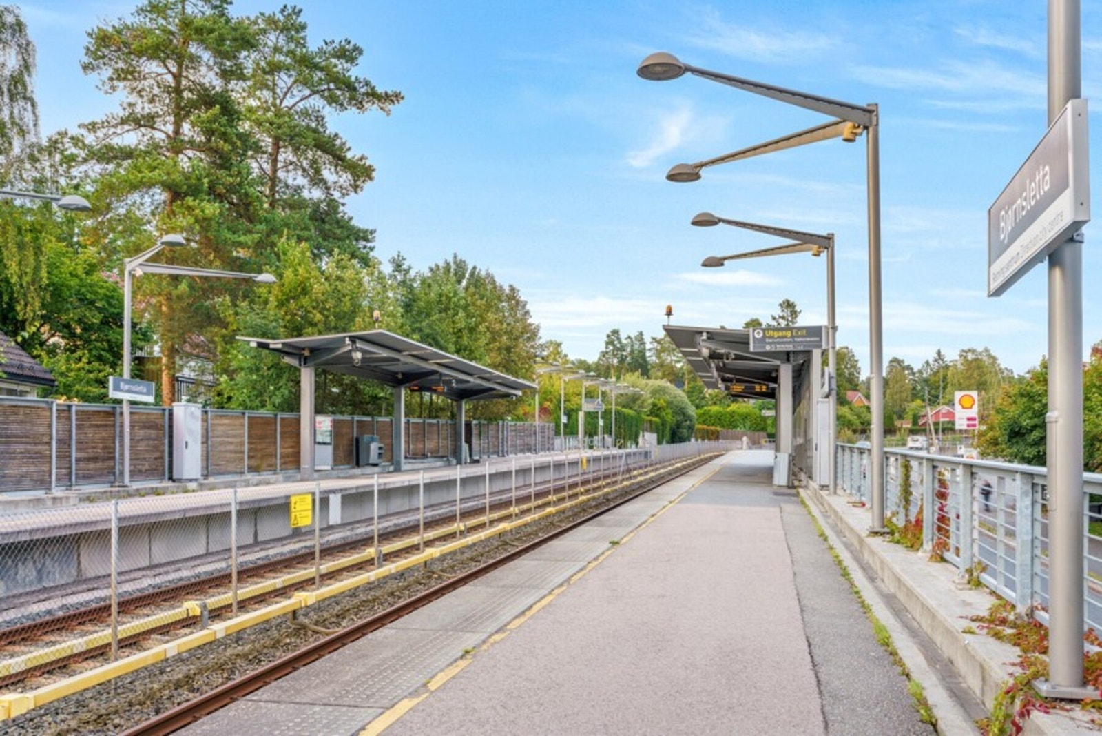 Kort vei til T-bane på Bjørnsletta Galleribilde