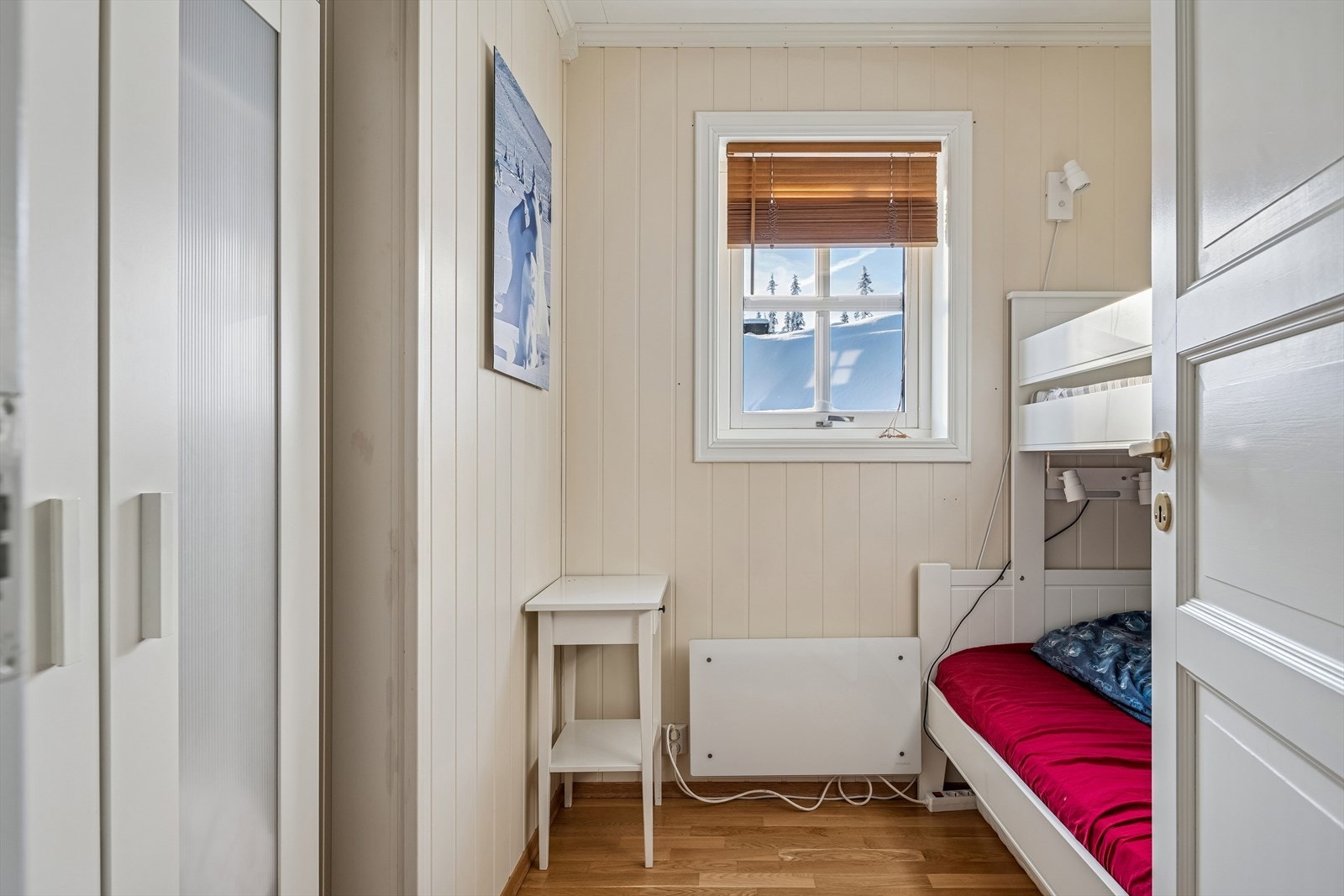 Leilighetens tredje soverom gir fleksibilitet og økt sengekapasitet. Galleribilde