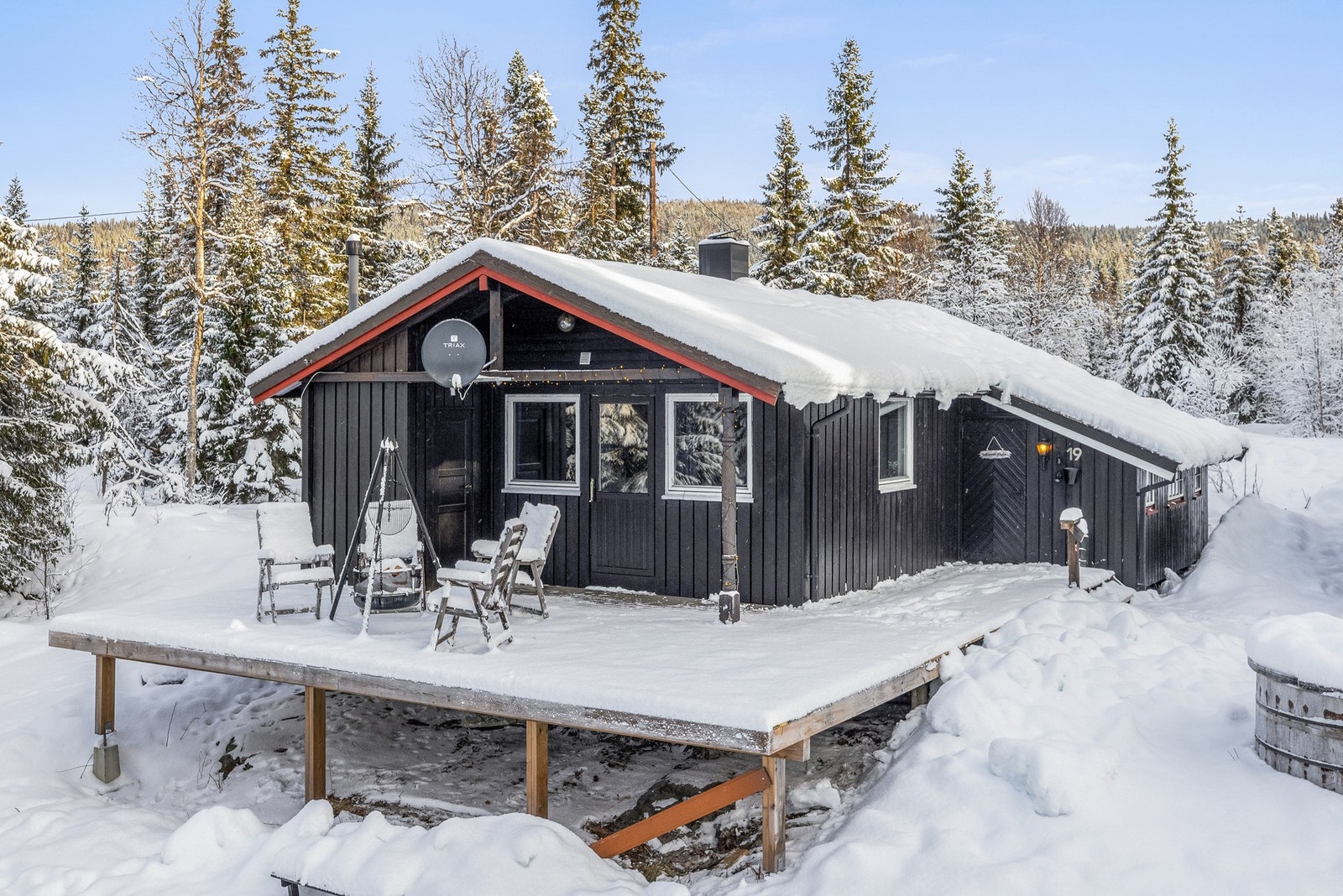 Terrassen er utvidet i senere tid og fremstår i god stand Galleribilde