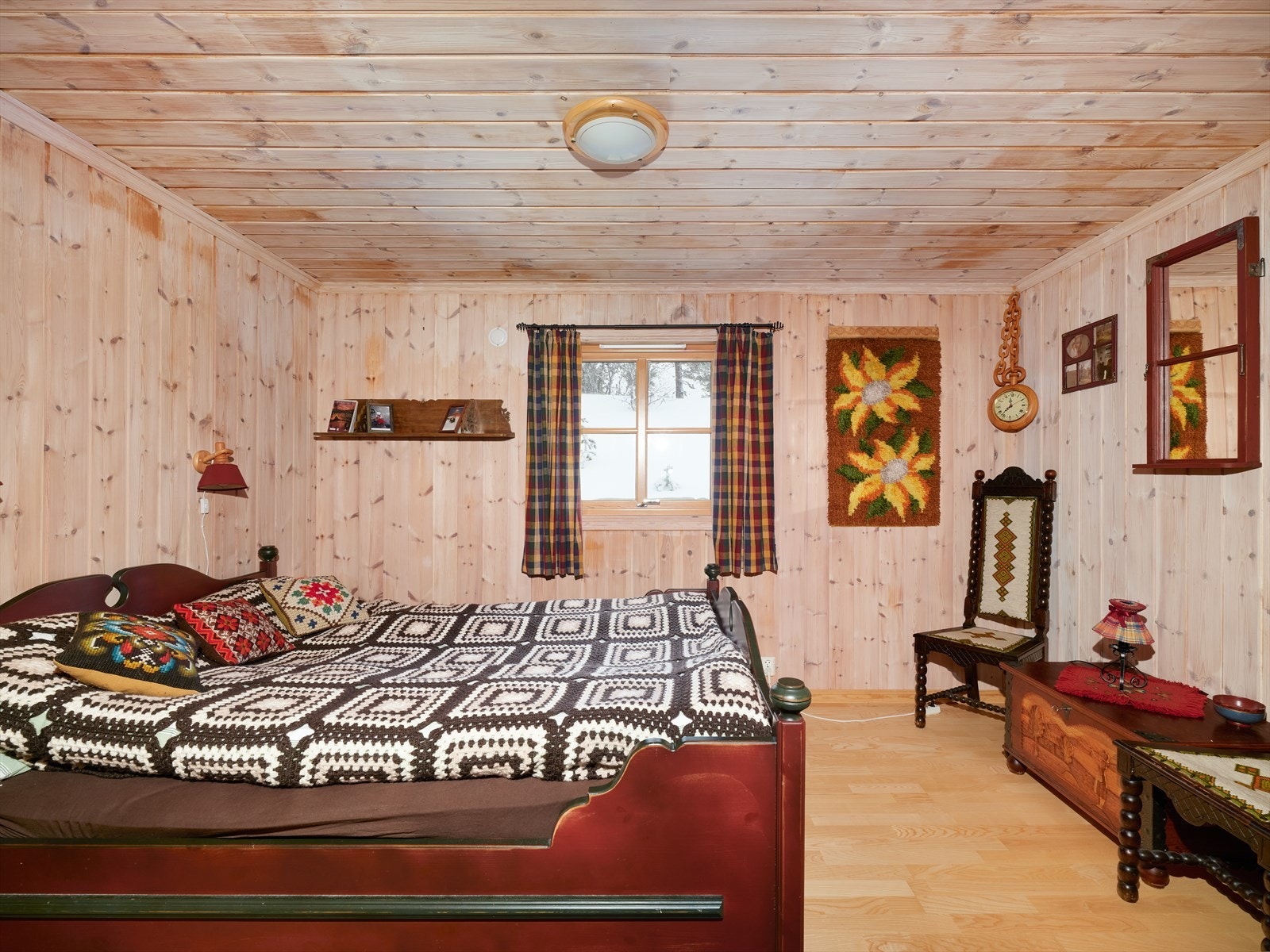 Fritidsboligen har til sammen fire soverom og elleve sengeplasser. Galleribilde