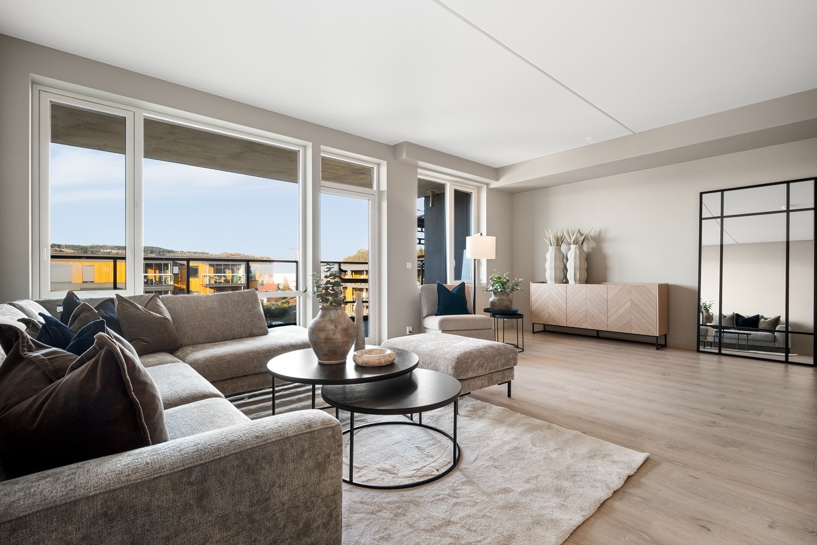 Velkommen til Melhustunet 24B - En flott, nyoppført og gjennomgående selveierleilighet i toppetasjen. Foto: Interiørfoto v/ Haukdal. Galleribilde