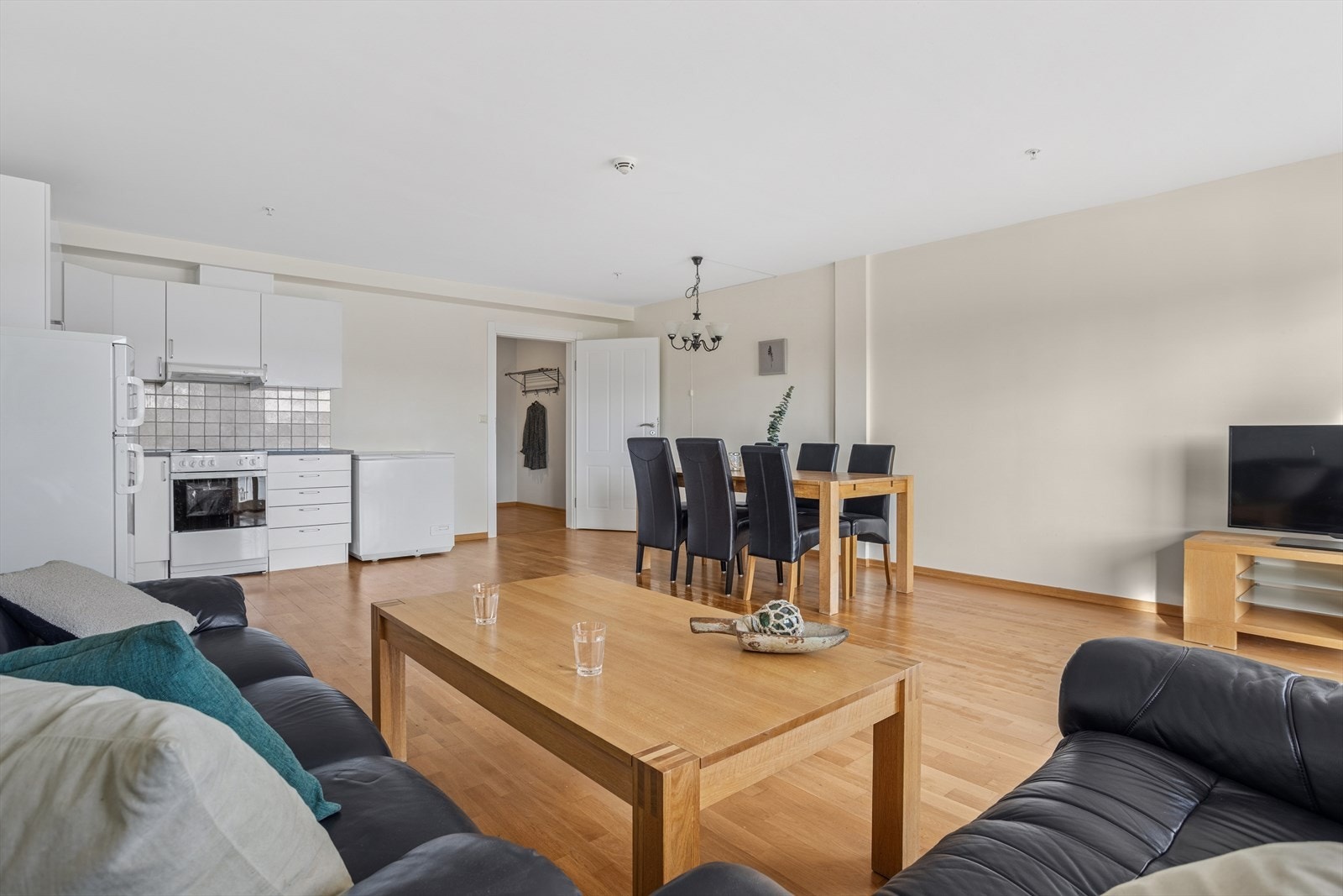 Åpen stue/kjøkken løsning. Galleribilde