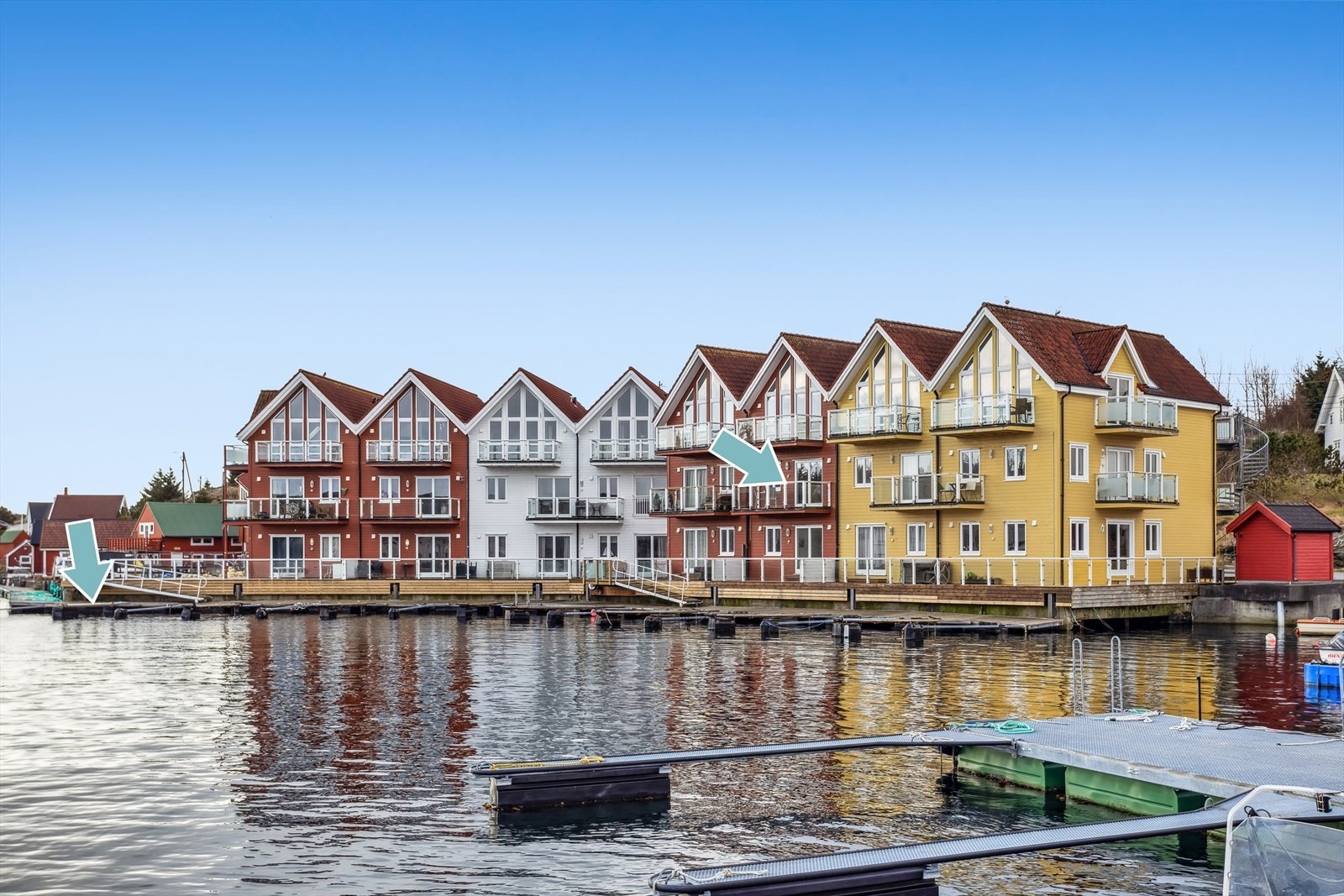 Fritidsleilighet på idylliske Hellesøy med 2 båtplasser. Galleribilde