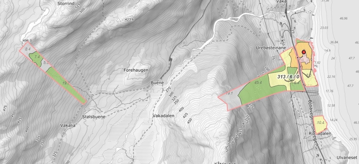 Gårdskart som viser teigene. Det går felles traktorvei til teig i vest. Galleribilde