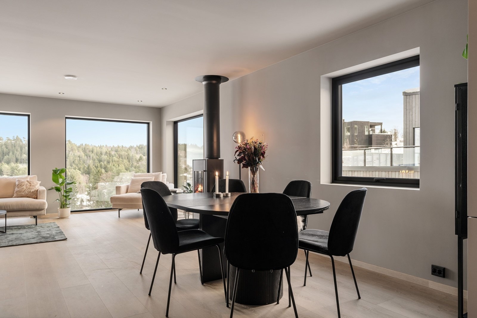 Her er det også god plass til å etablere en sittegruppe - perfekt for sosiale sammenkomster. Galleribilde