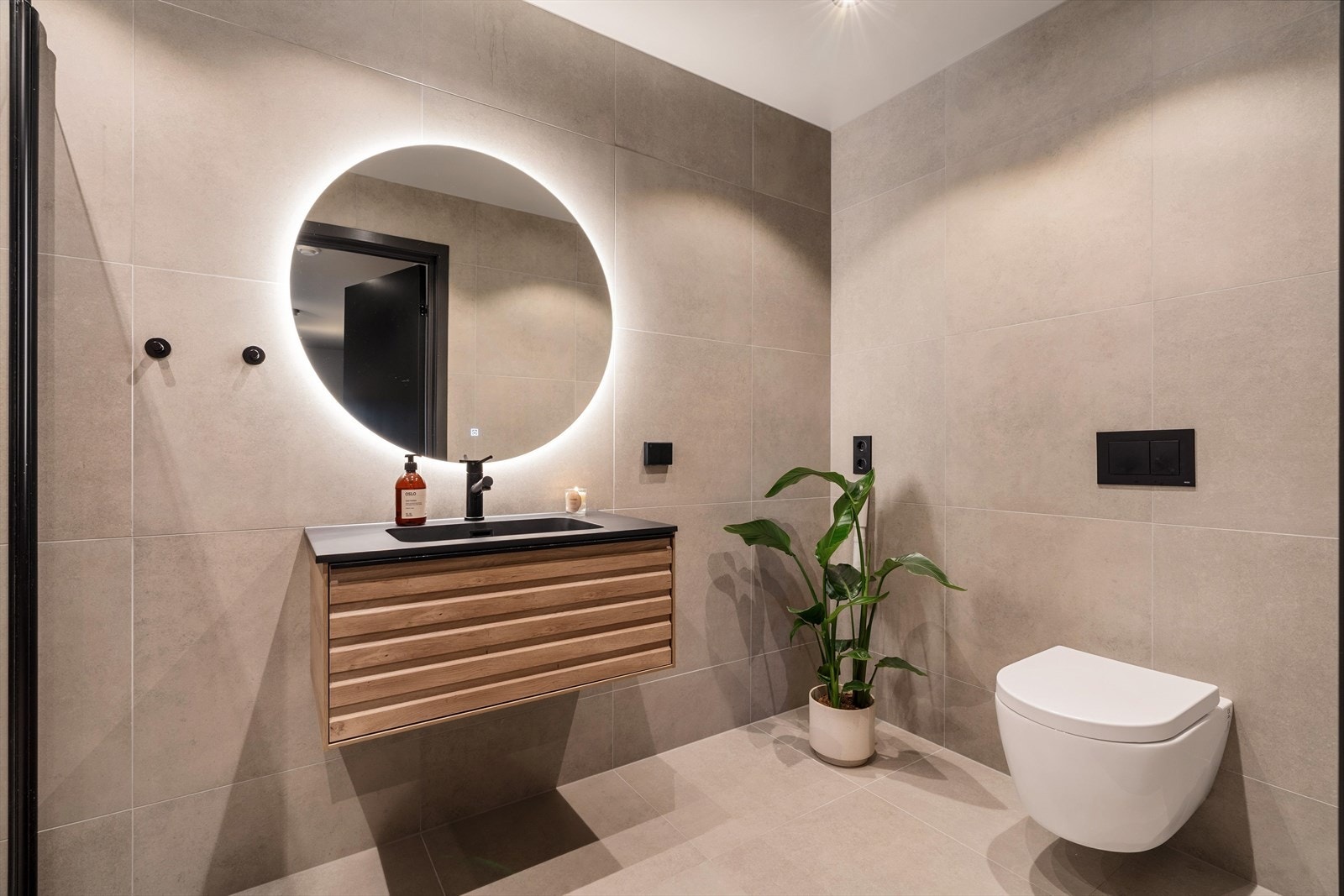 Løsningen kan gi en selvstendig boenhet som egner seg godt for utleie, ungdom eller gjester. Galleribilde