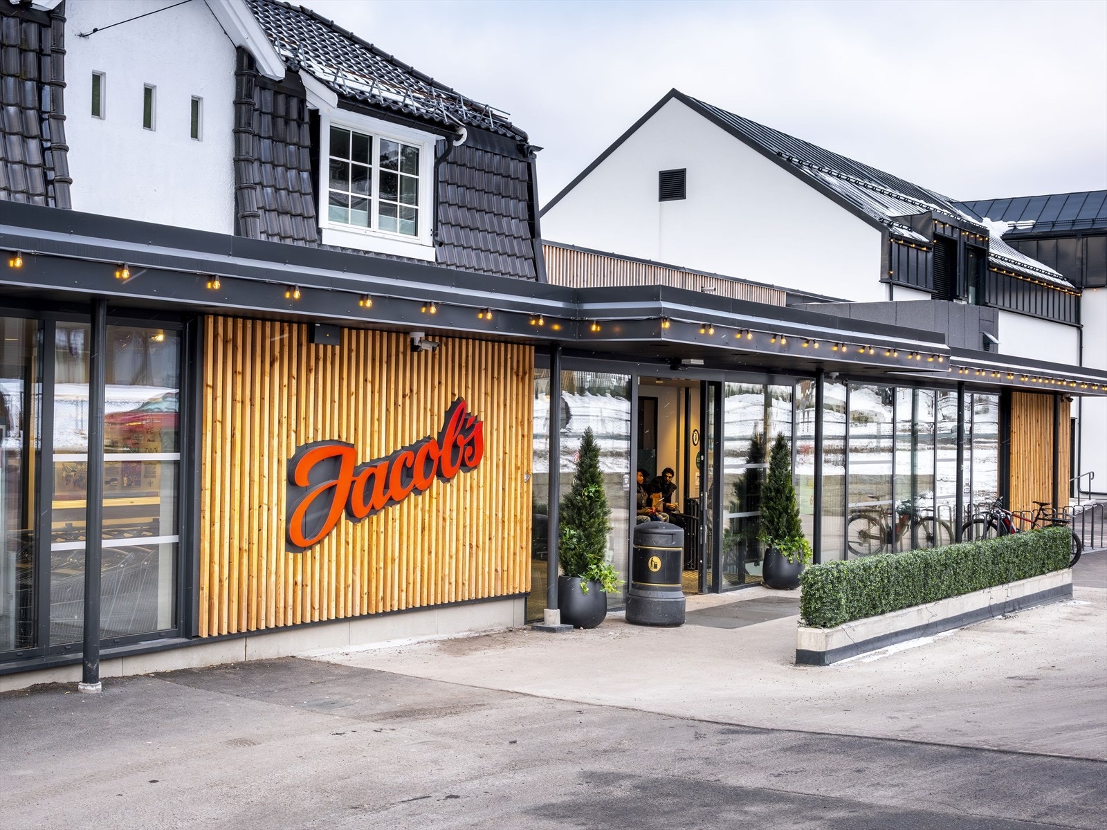 Den eksklusive matbutikken Jacobs ligger ikke langt unna. Galleribilde