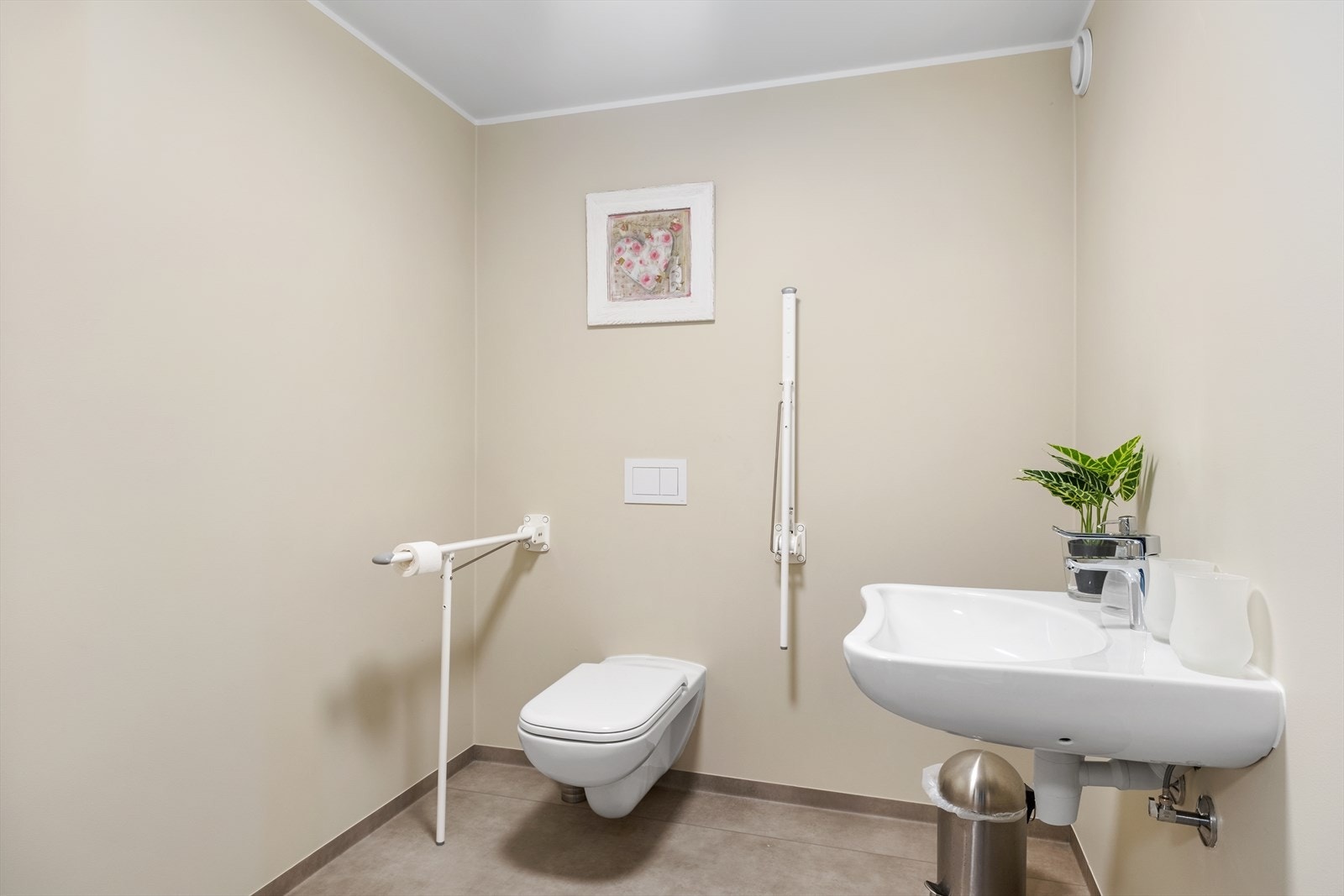 Felles bad tilknytt takterrassen. Galleribilde