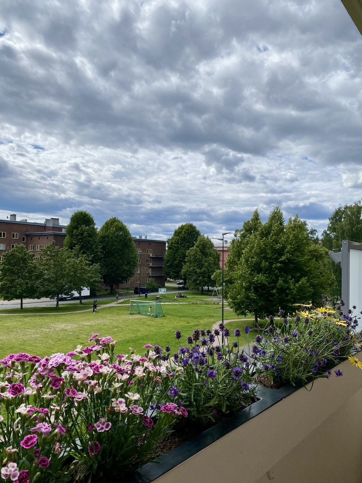 Balkongen er en perfekt plass å nyte sommerdagene. Galleribilde