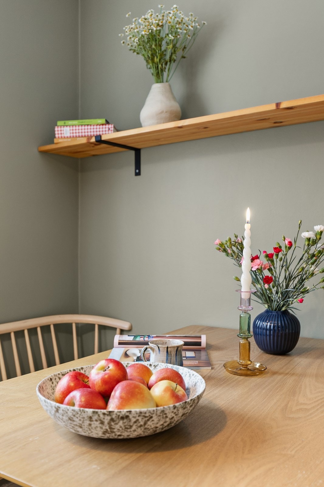 Detaljene på kjøkkenet er gjennomtenkte og bidrar til den gode atmosfæren. Galleribilde