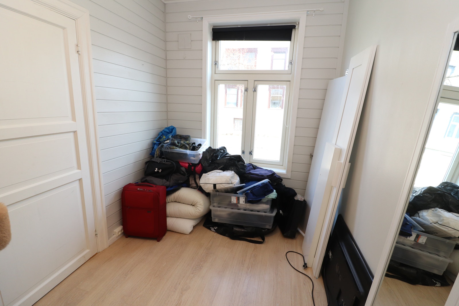 Sov 1. Alle soverom har garderobeskap eller kommode Galleribilde