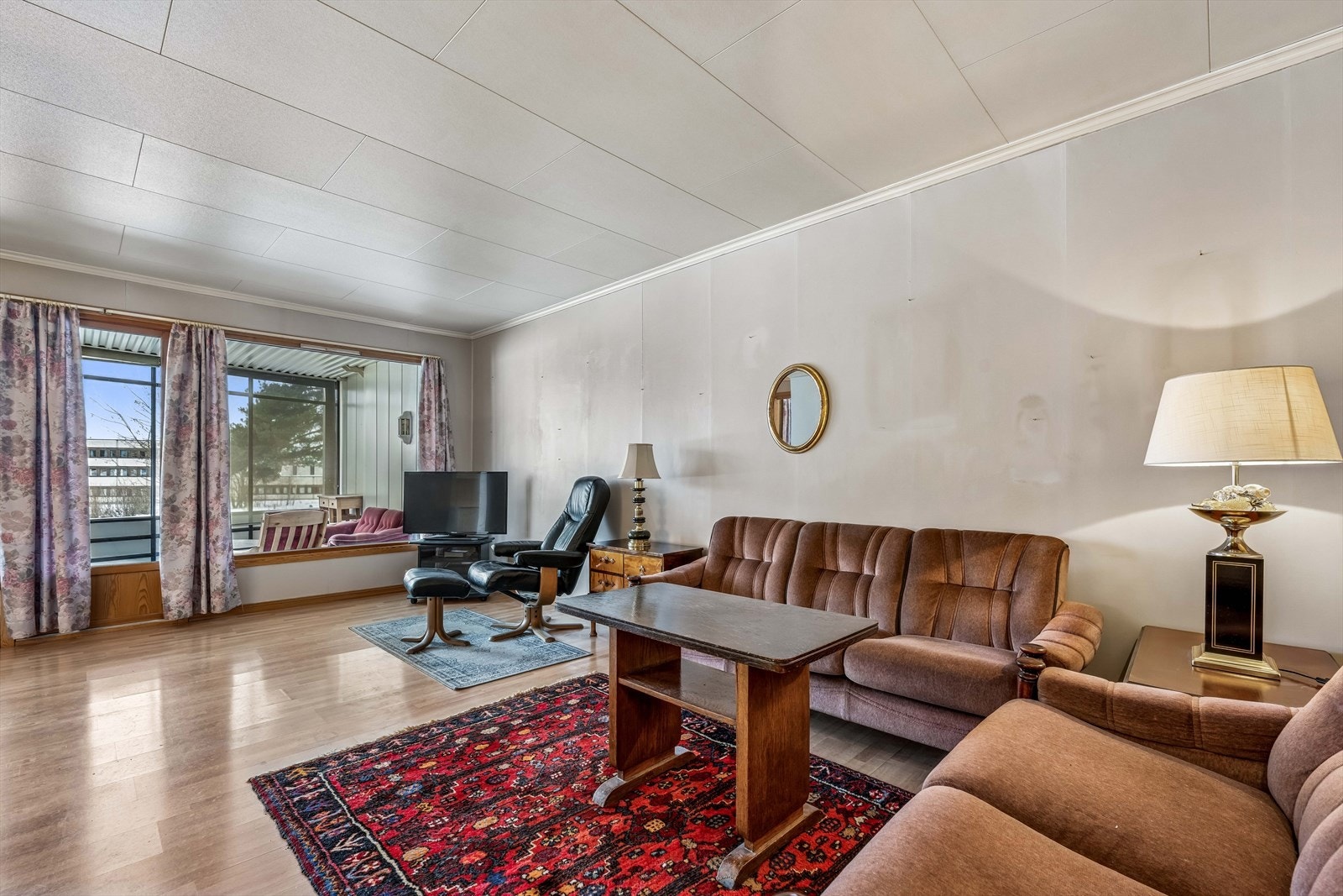 Vinduer med isolerglass fra 2005 slipper inn godt med lys. Galleribilde