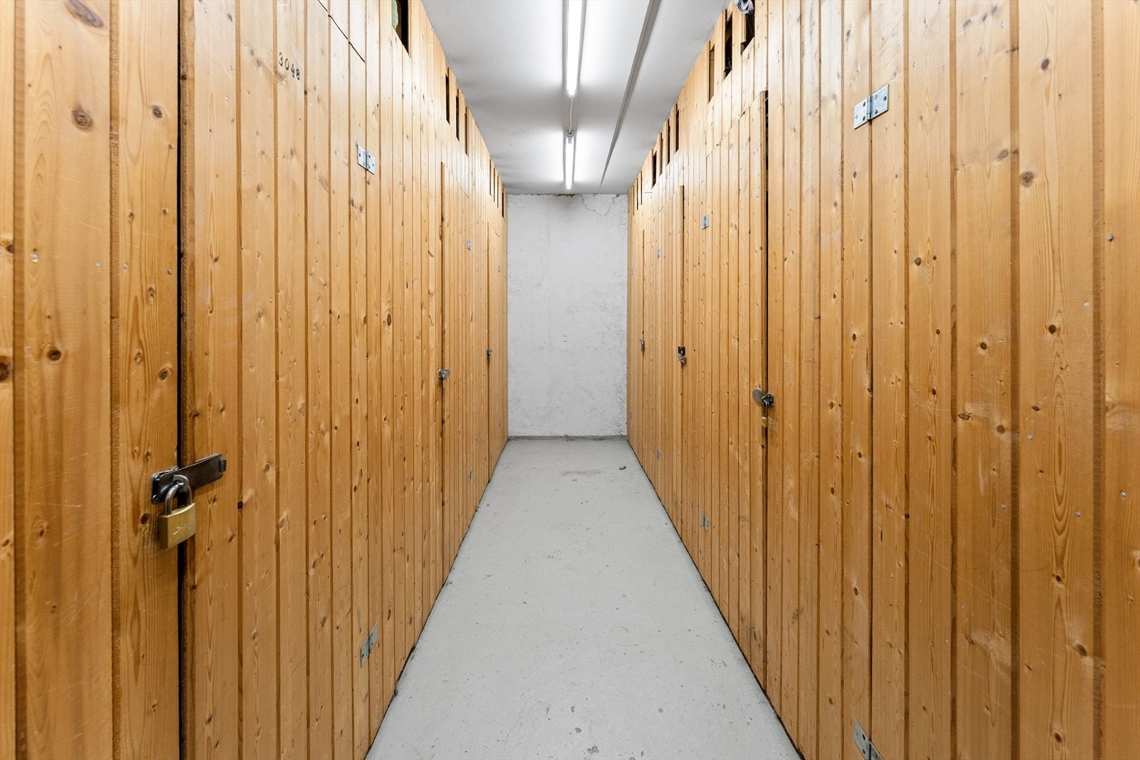 Også bod i kjeller Galleribilde