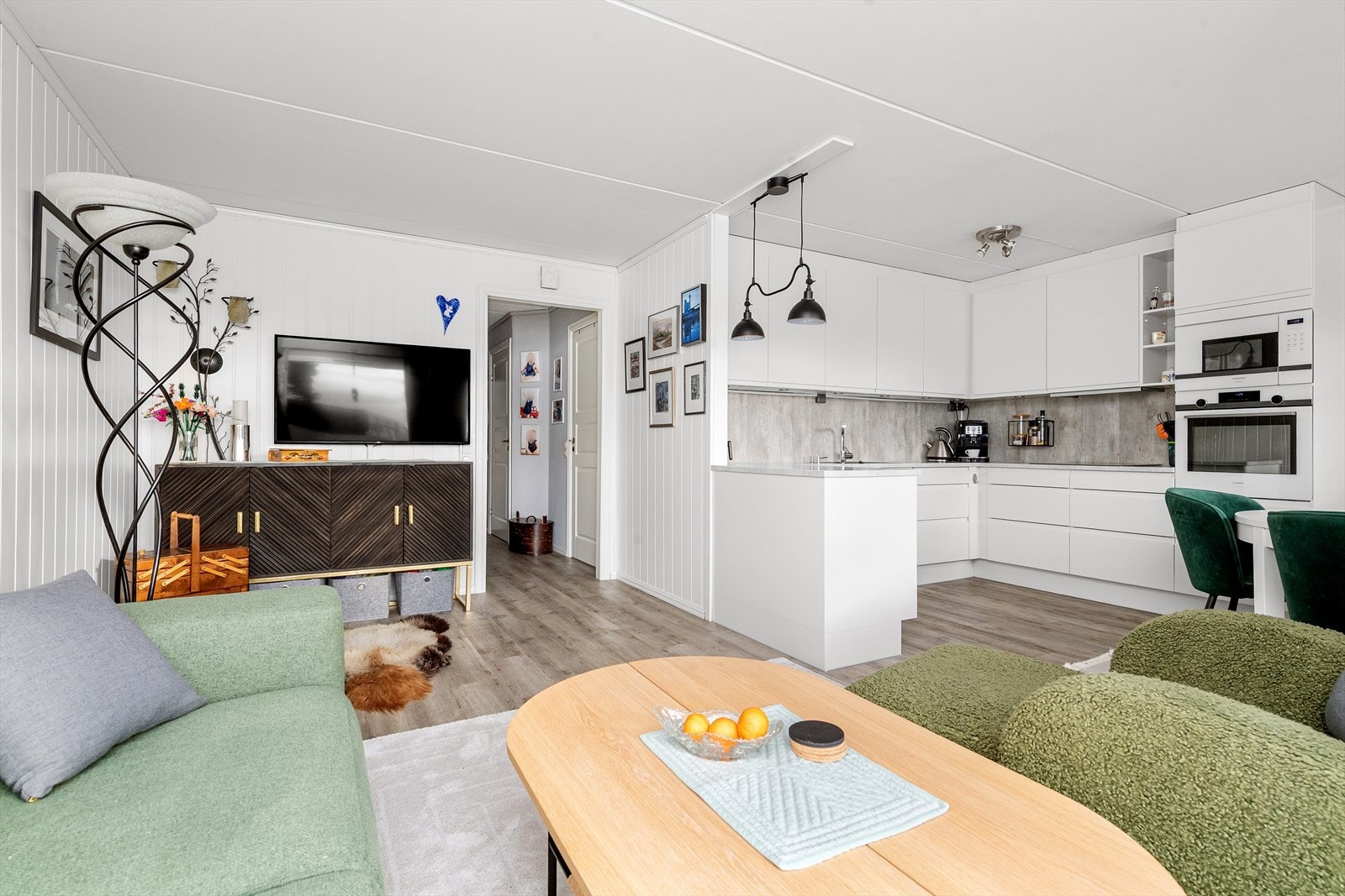 Stue/kjøkken. Galleribilde