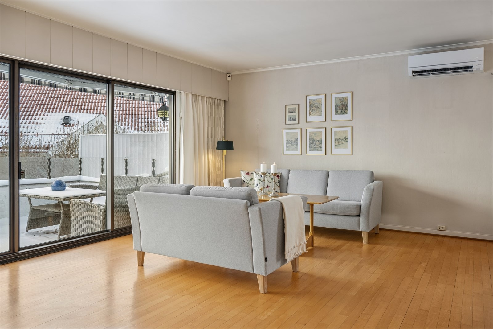 Varmepumpe installert i moderne tid. Galleribilde