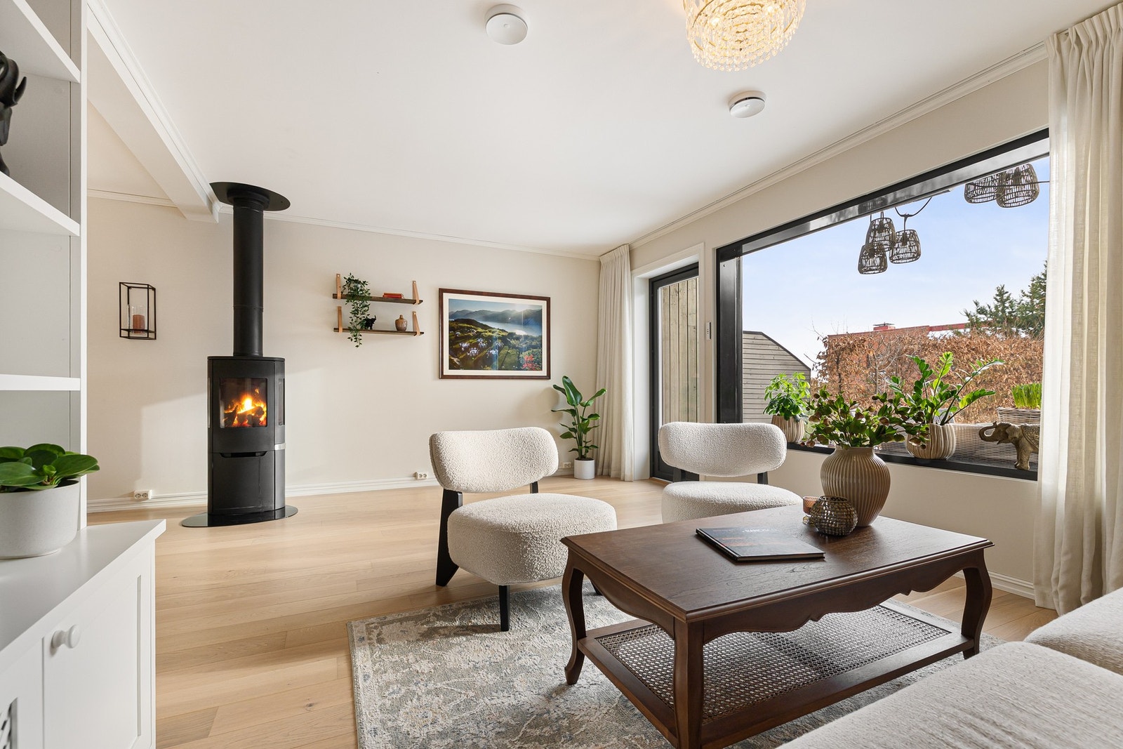 Velkommen til Jegerveien 5J, presentert av Ada Kjenner v/EIE Valkyrien. Foto: Trond Walsø | Walsowork AS. Galleribilde