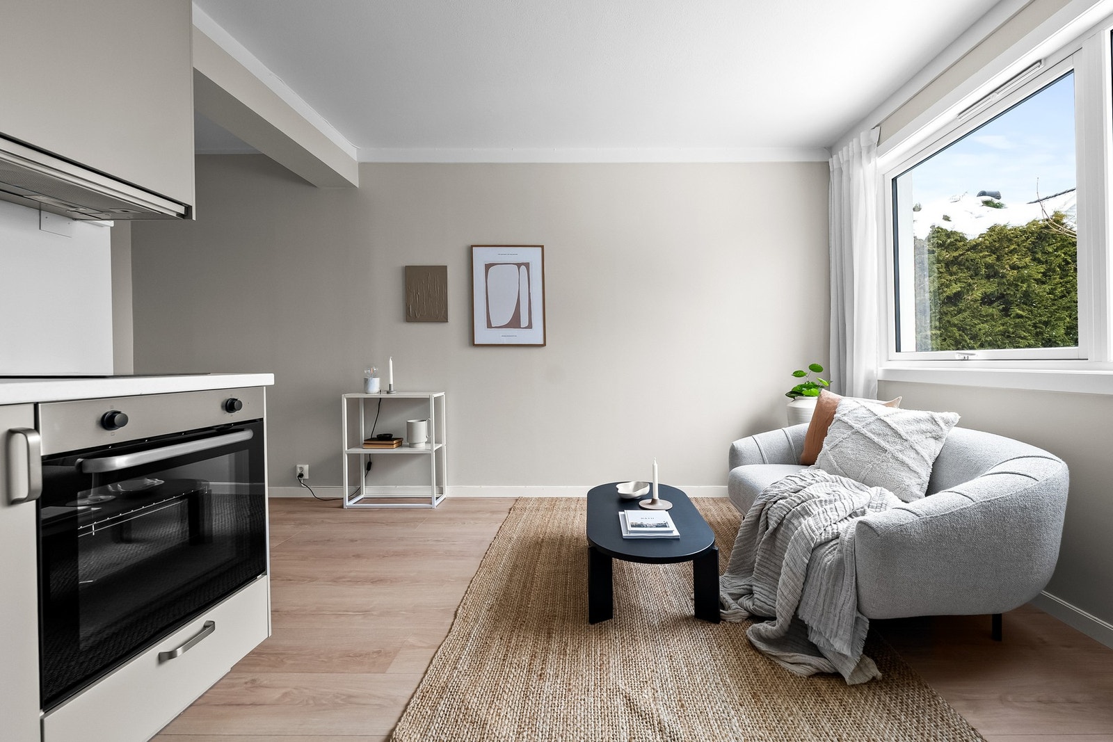 Leiligheten ble påkostet i 20256 med nytt kjøkken og nye overflater Galleribilde