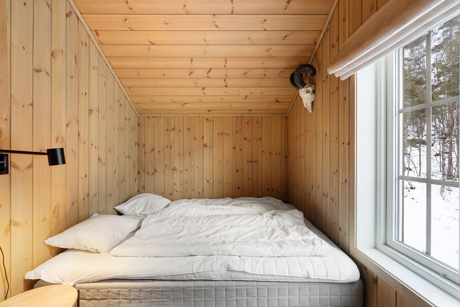 Soverom nr. 4 i andre etasje gir en total kapasitet som rommer storfamilien og gjester samlet. Galleribilde