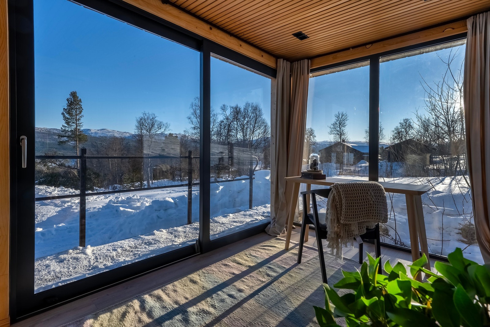 Lekker utsikt utover fjellheimen. Galleribilde