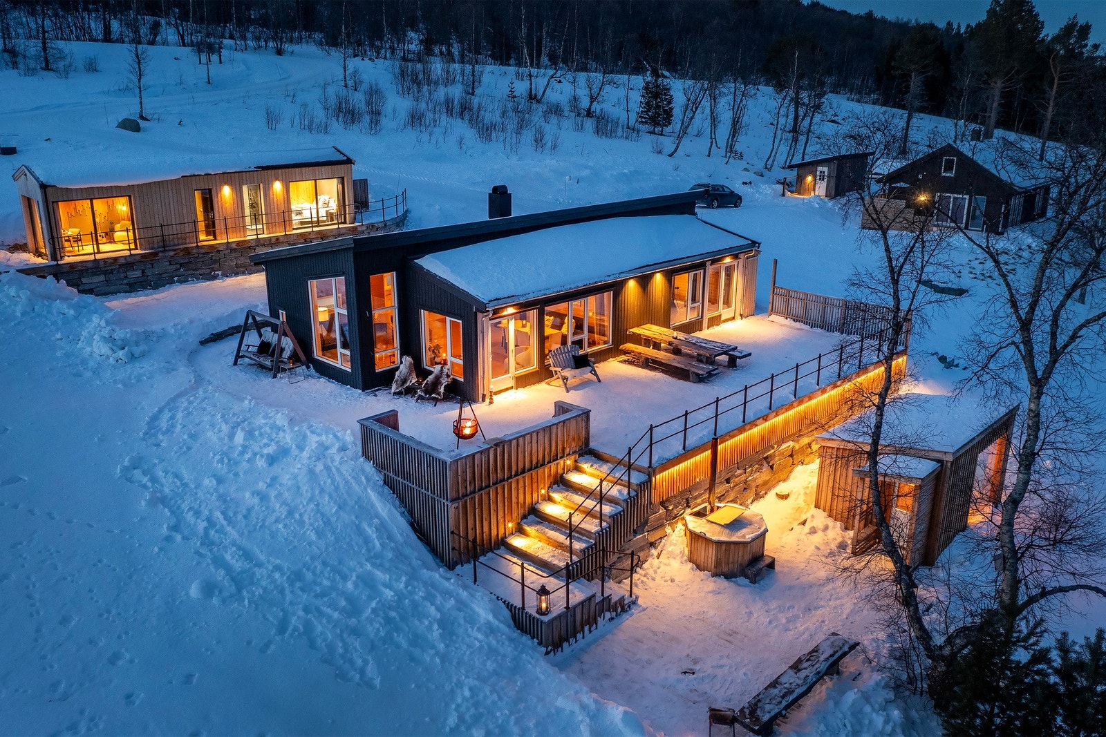 Hyttespesialisten Per Hårstad v/EiendomsMegler1 har gleden av å presentere Nedre Stuggulivegen 9. Galleribilde