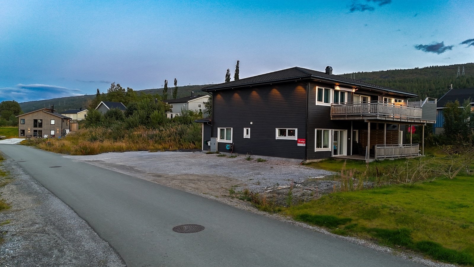 Hammermyra Sameie står for brøyting, gatelys, søppeltømming og vedlikehold lekeplass. Galleribilde