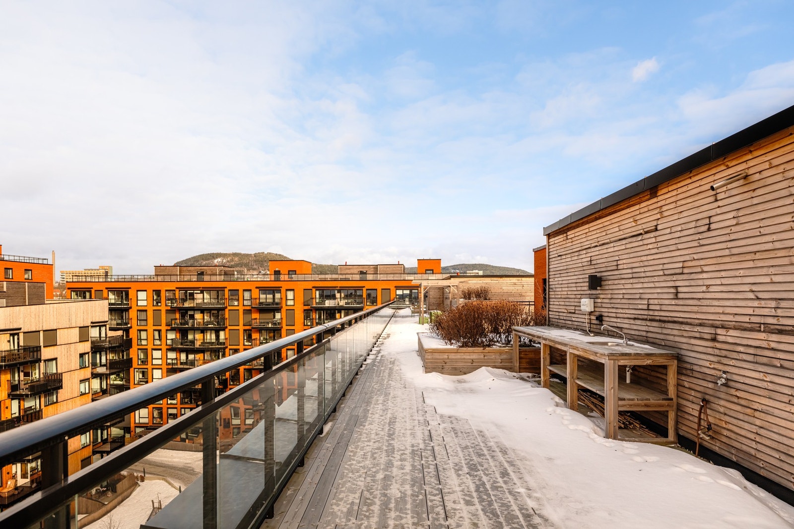 Her får du flott utsikt mot fjorden og upåklagelige solforhold. Galleribilde