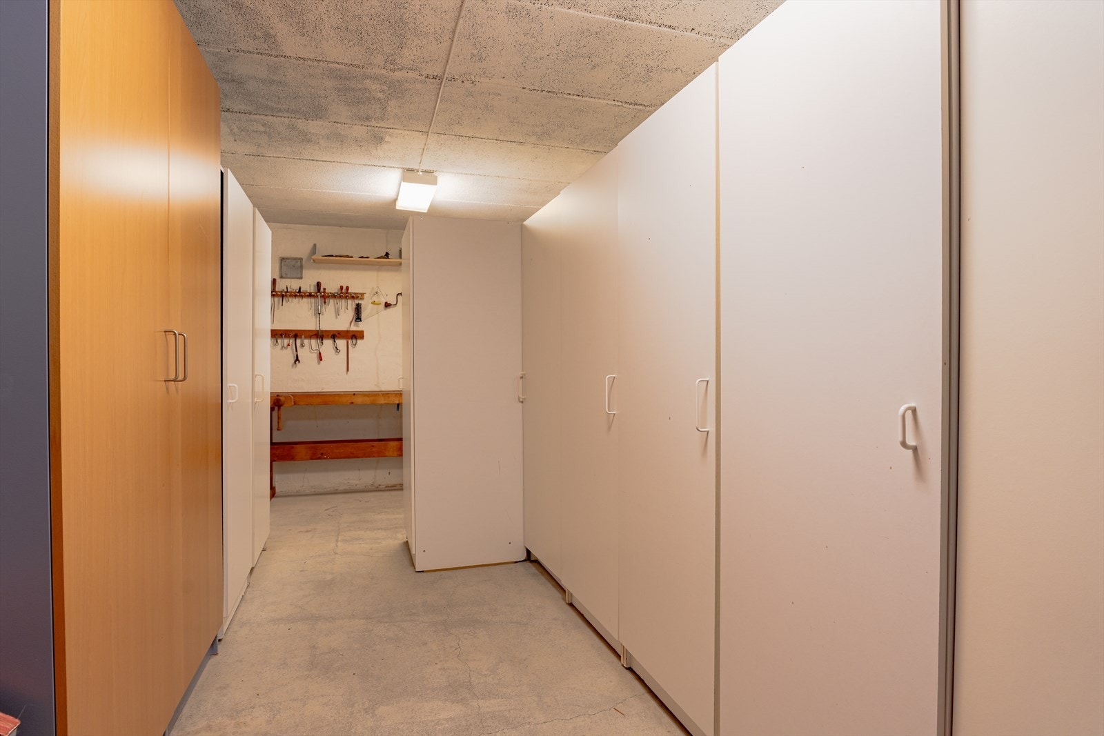 Godt med lagringsplass i to boder Galleribilde