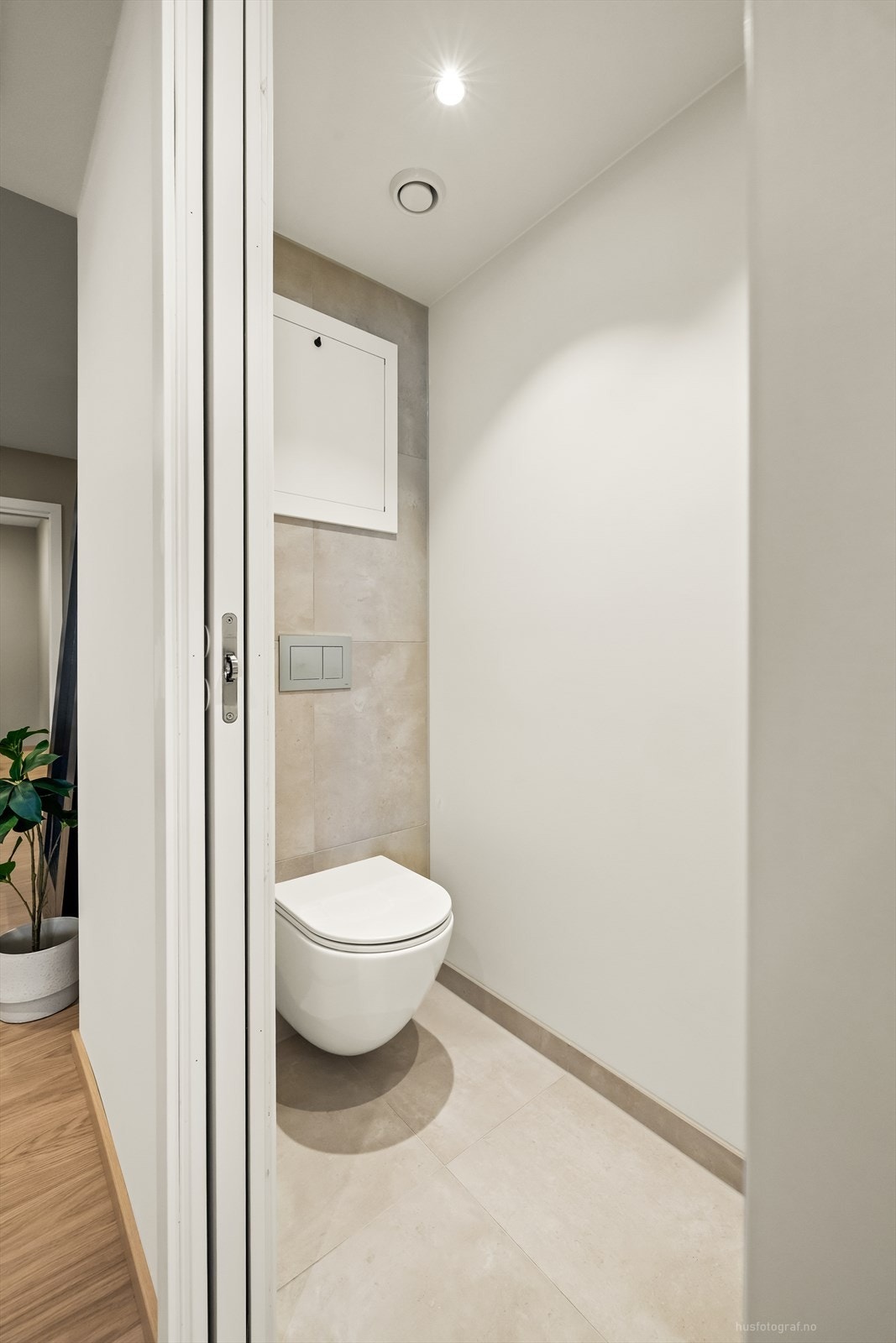 Et separat toalettrom, også nytt fra 2026, gir økt fleksibilitet i hverdagen. Galleribilde
