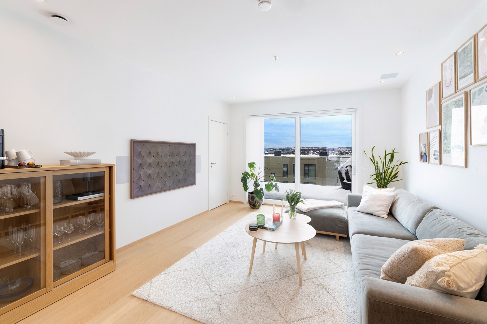 Det andre av boligens soverom har adkomst fra stuen. Galleribilde