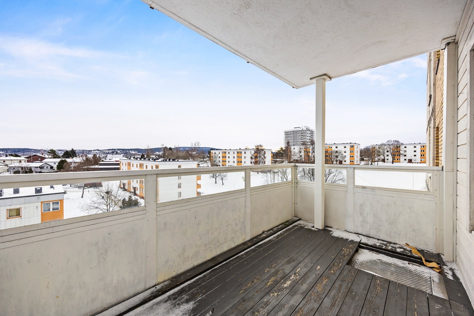 Fra stuen er det utgang til en romslig balkong på 8 m². Galleribilde