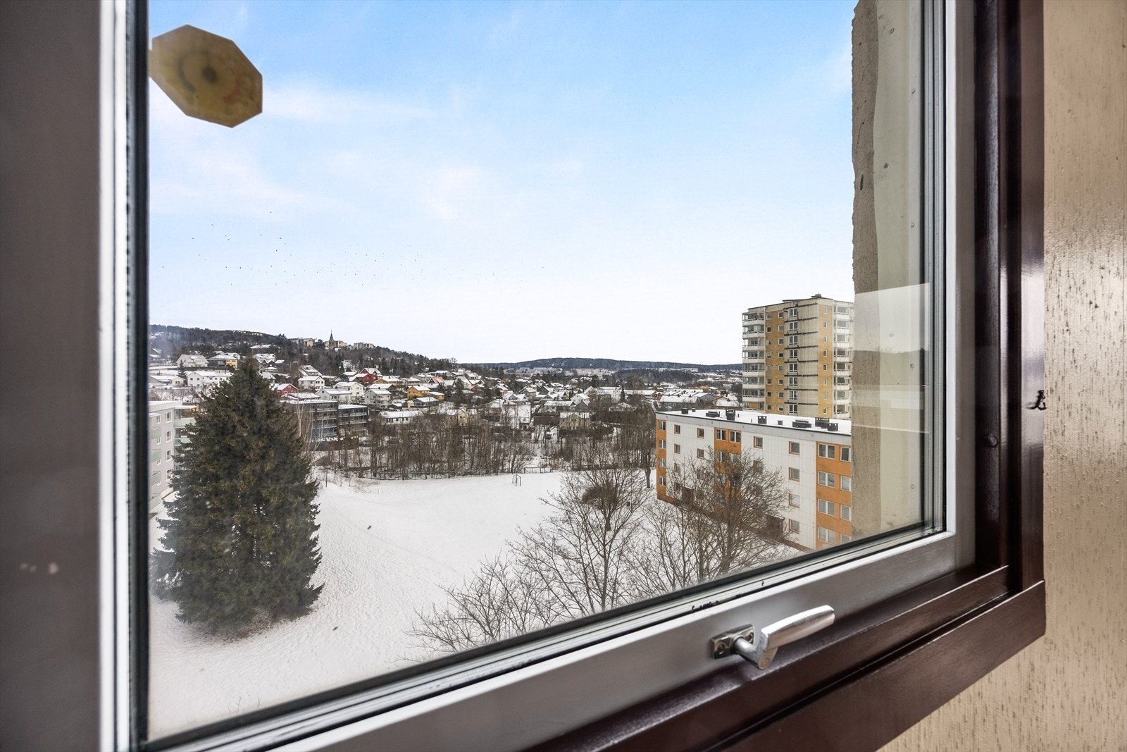 Det er kort vei til Lillomarka med flotte tur- og treningsmuligheter sommer som vinter. Galleribilde