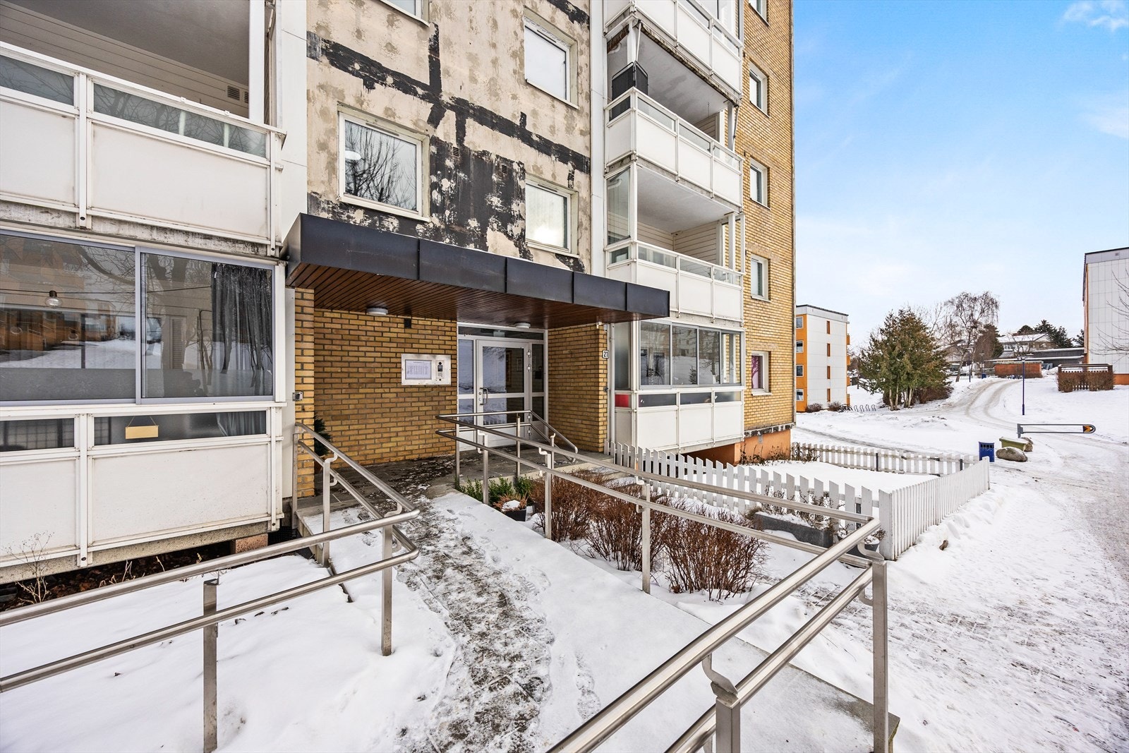 Bygget har heis og dørcalling for enkel og trygg adkomst. Galleribilde