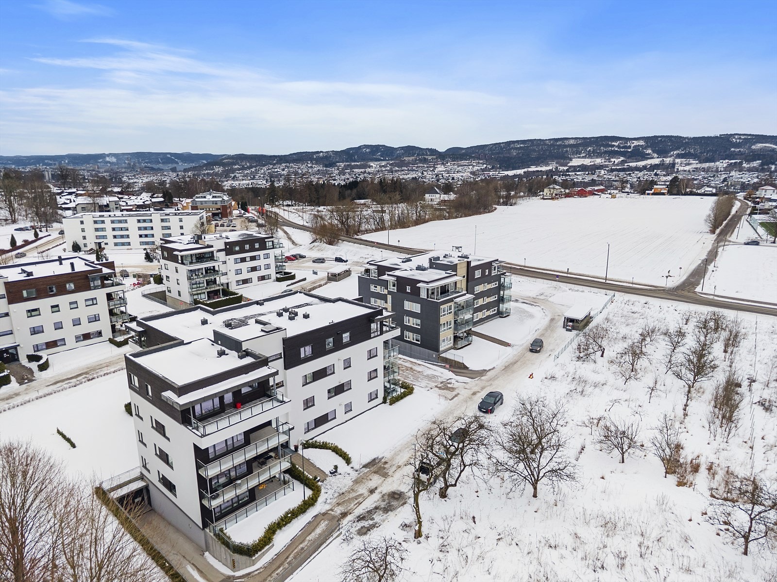 Parkering i garasjekjeller Galleribilde