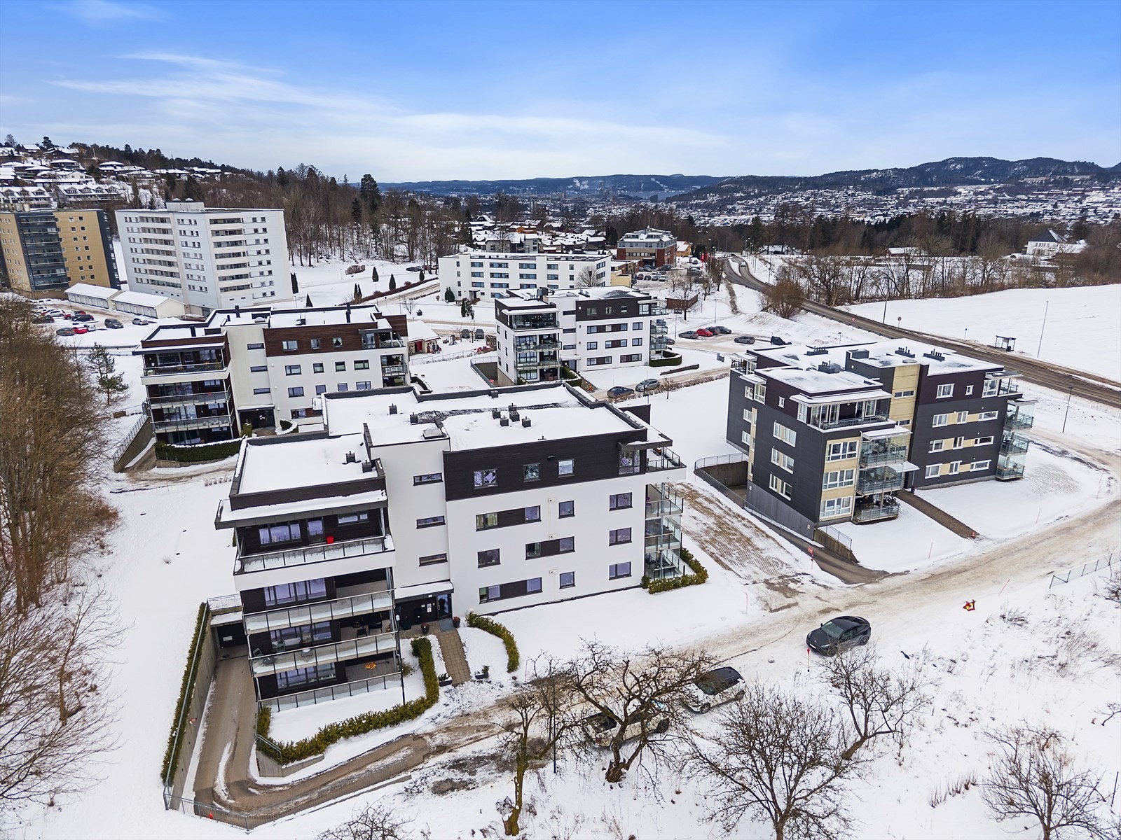 Busstopp kun 200 meter fra leiligheten Galleribilde