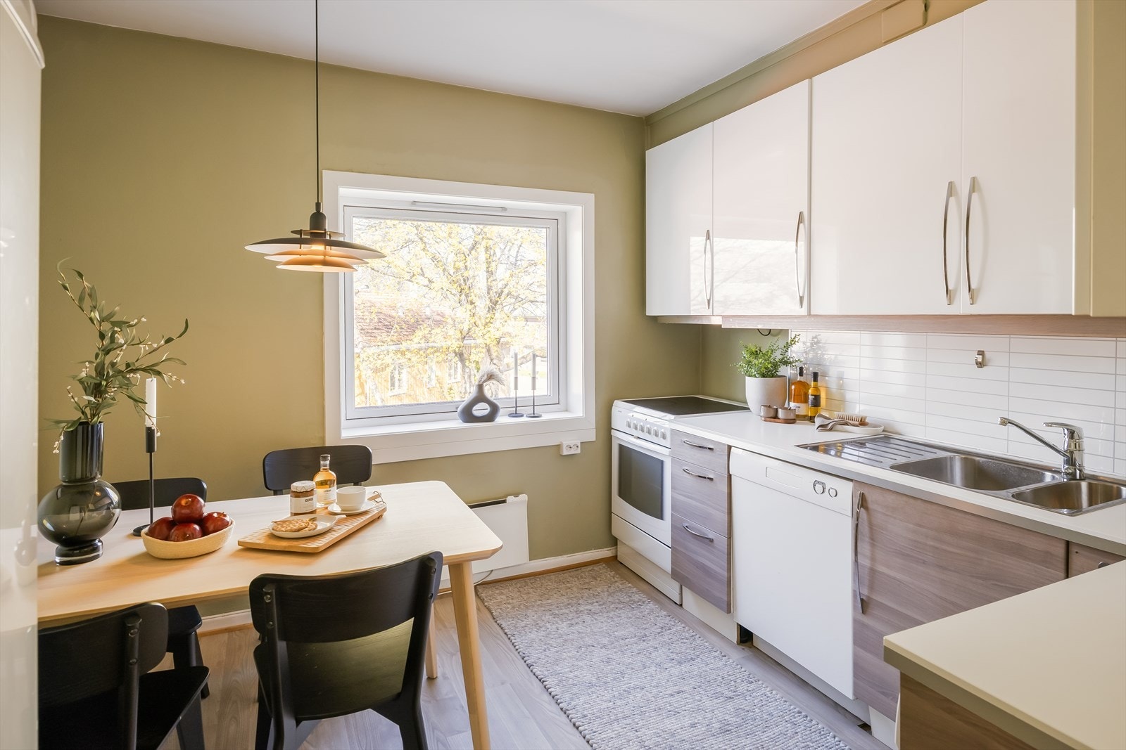 Kjøkkenet er på 9,5 m² og har fått tilstandsgrad 1 av takstmann. Galleribilde