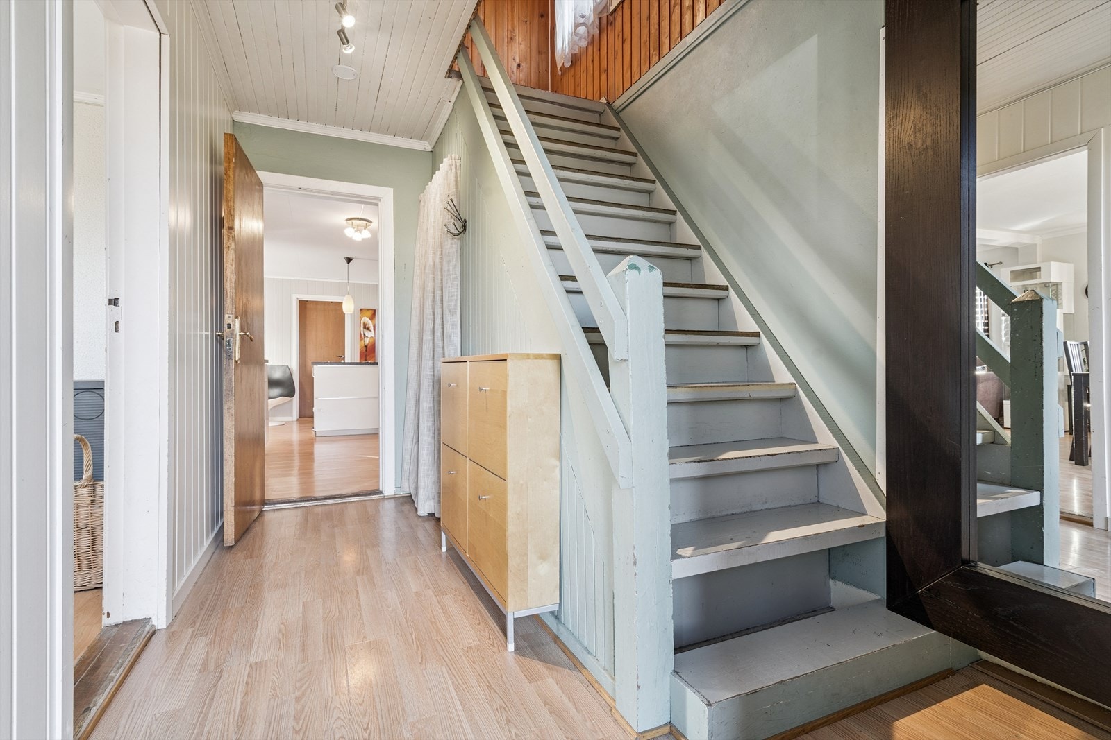 Gangen er på 7m² med god oppbevaringsplass av yttertøy. Galleribilde