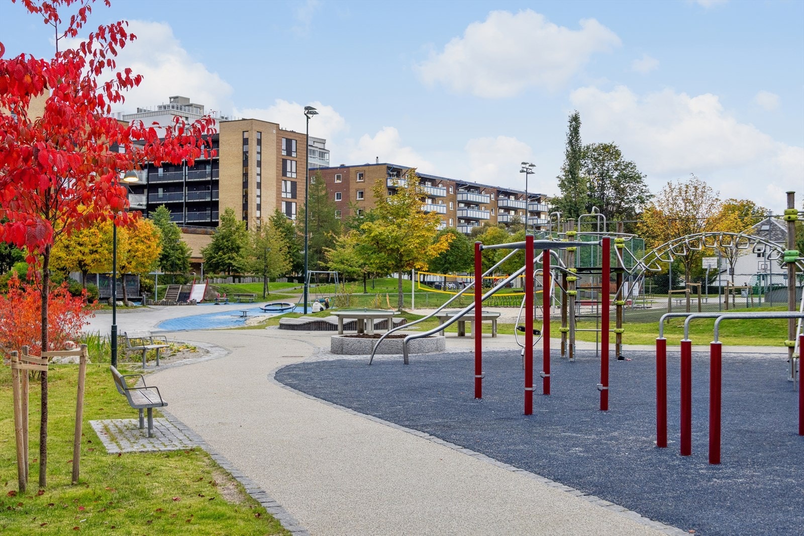 I nærområdet har du også godt utbredt leke/parkanlegg. Galleribilde