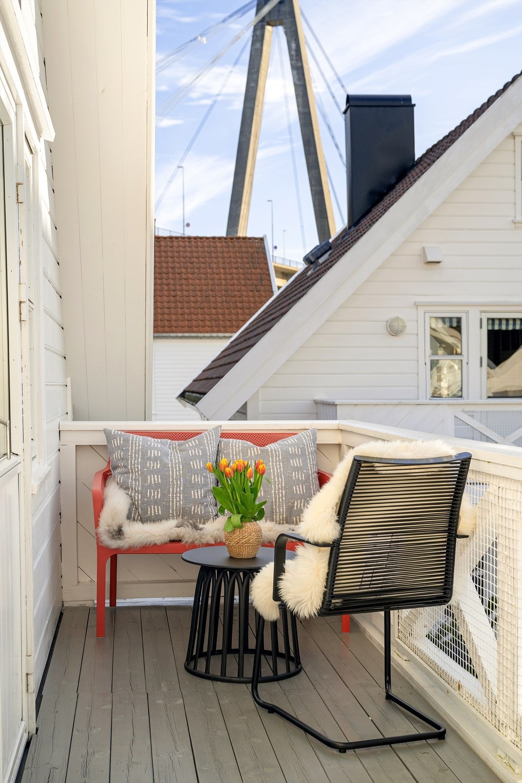 Her kan du nyte flotte ettermiddager i sommerhalvåret og gir mulighet for å nyte rolige omgivelser i nærheten av sjøen. Galleribilde