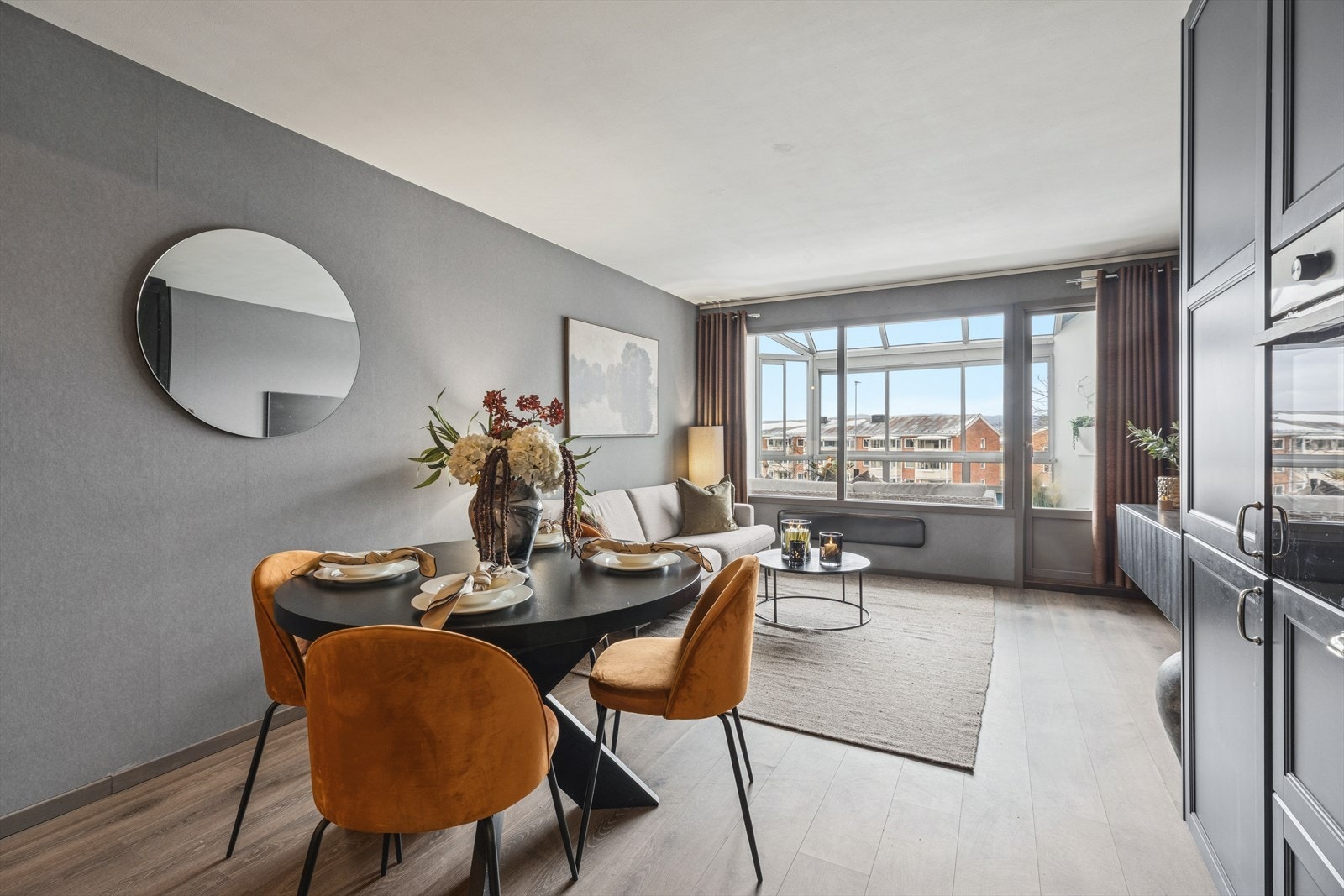 Didrik Temte v/DNB Eiendom har gleden av å presentere Teisenveien 3C! Her får du en lekker og nyoppusset selveier leilighet i et ettertraktet og hyggelig sameie på Teisen. Galleribilde