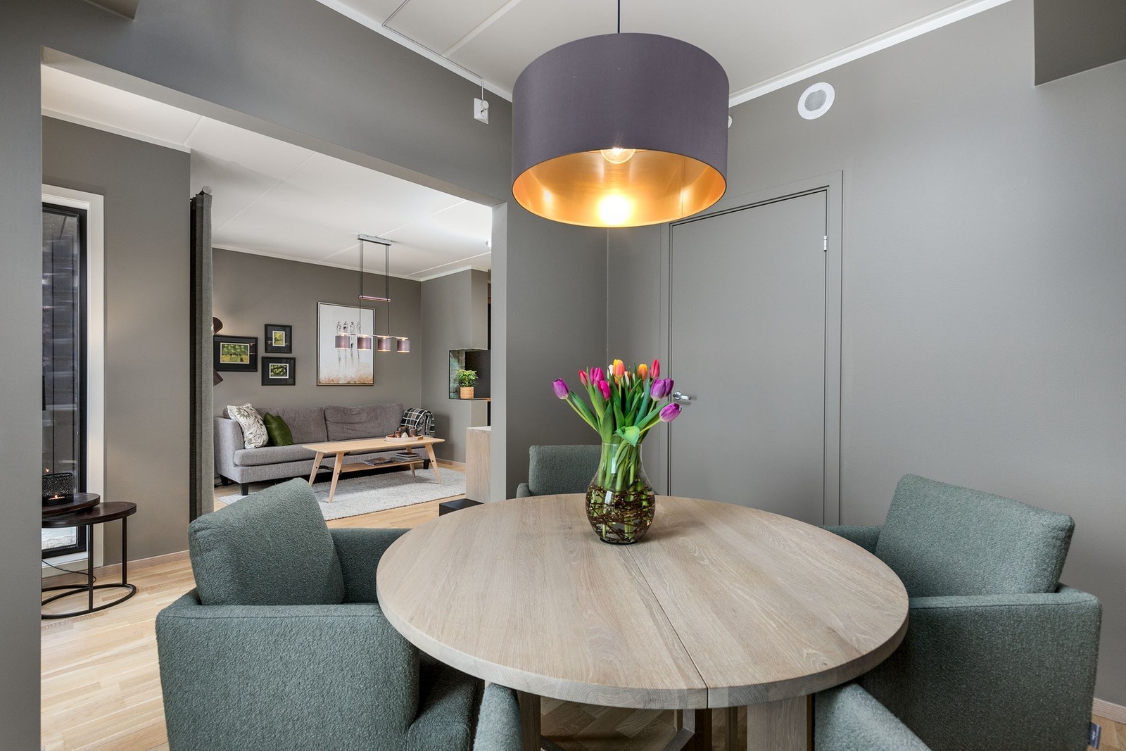 Spisestue kan gjøres om til soverom ved behov Galleribilde