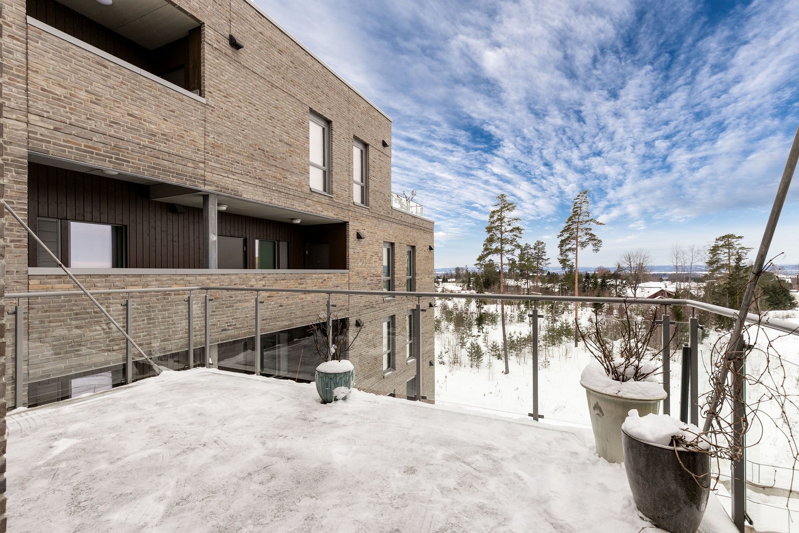 Utgang til balkong på ca 15 kvm. Galleribilde