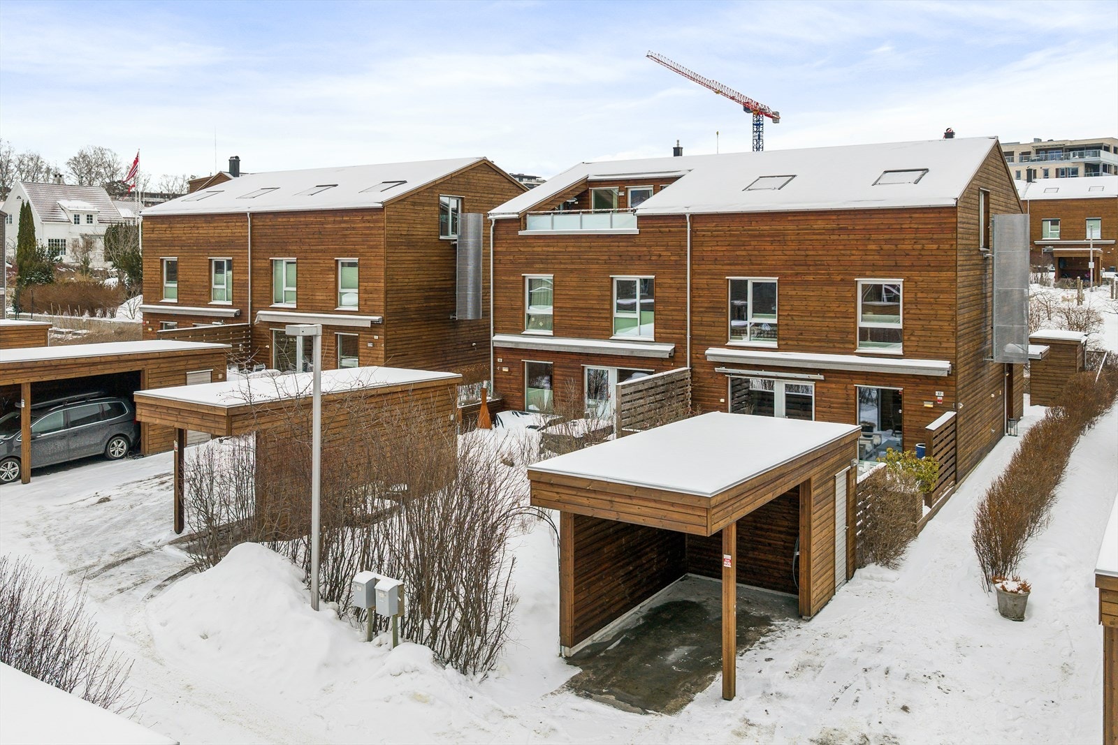 Boligen har en meget praktisk planløsning fordelt over 3 plan Galleribilde