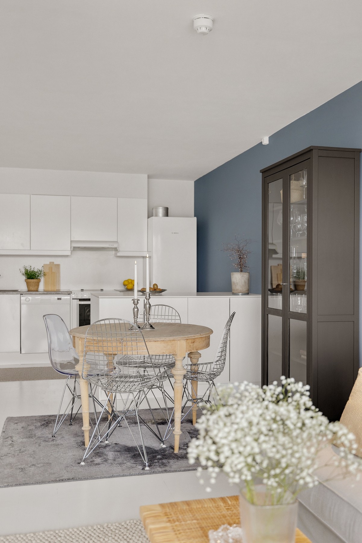 Det er god plass til spisebord i tilknytting til kjøkkenet. Galleribilde