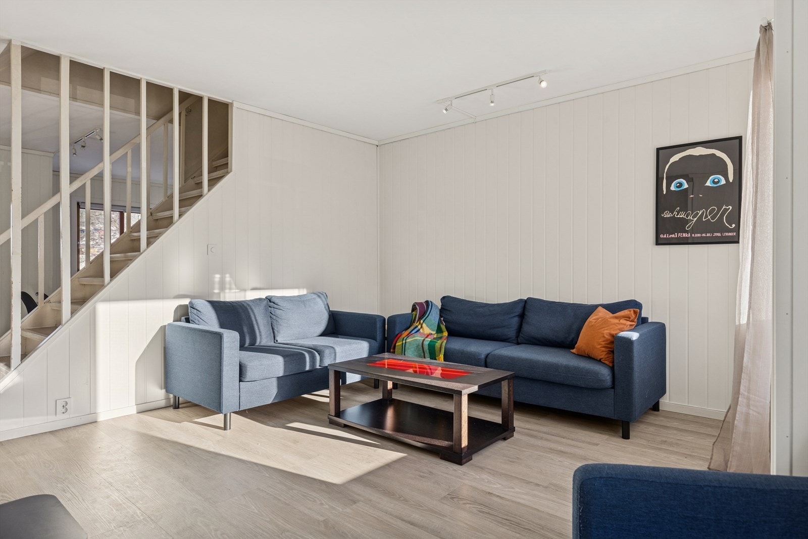 God plass i stue til valgfri møblering. Galleribilde