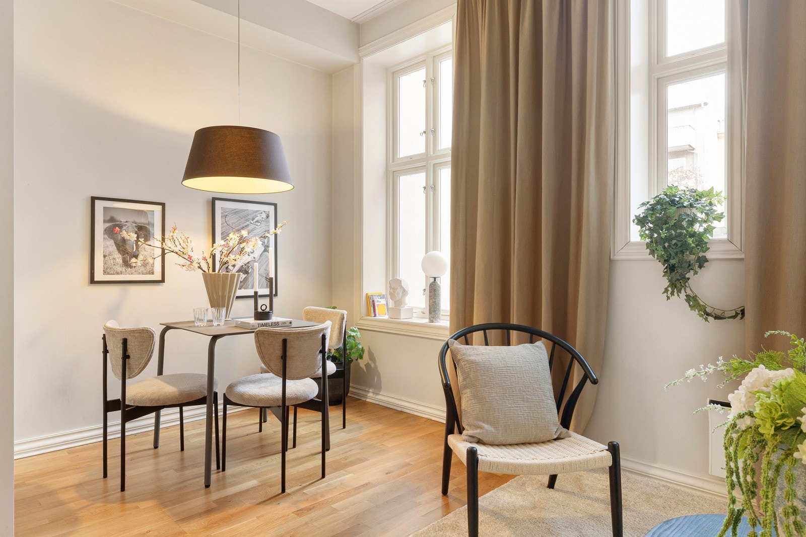 Det er også plass til spisebord. Galleribilde