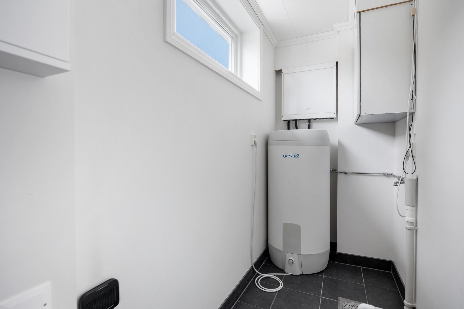 Leiligheten har en praktisk bod på 3,4 kvadratmeter Galleribilde