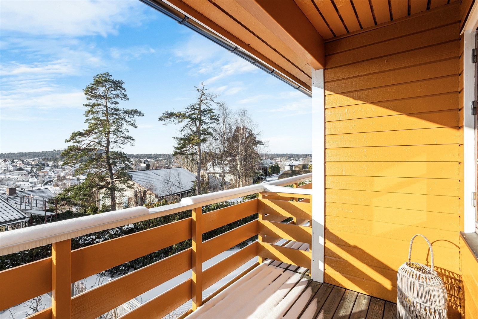 Ballkongen gir en attraktiv forlengelse av rommet. Galleribilde