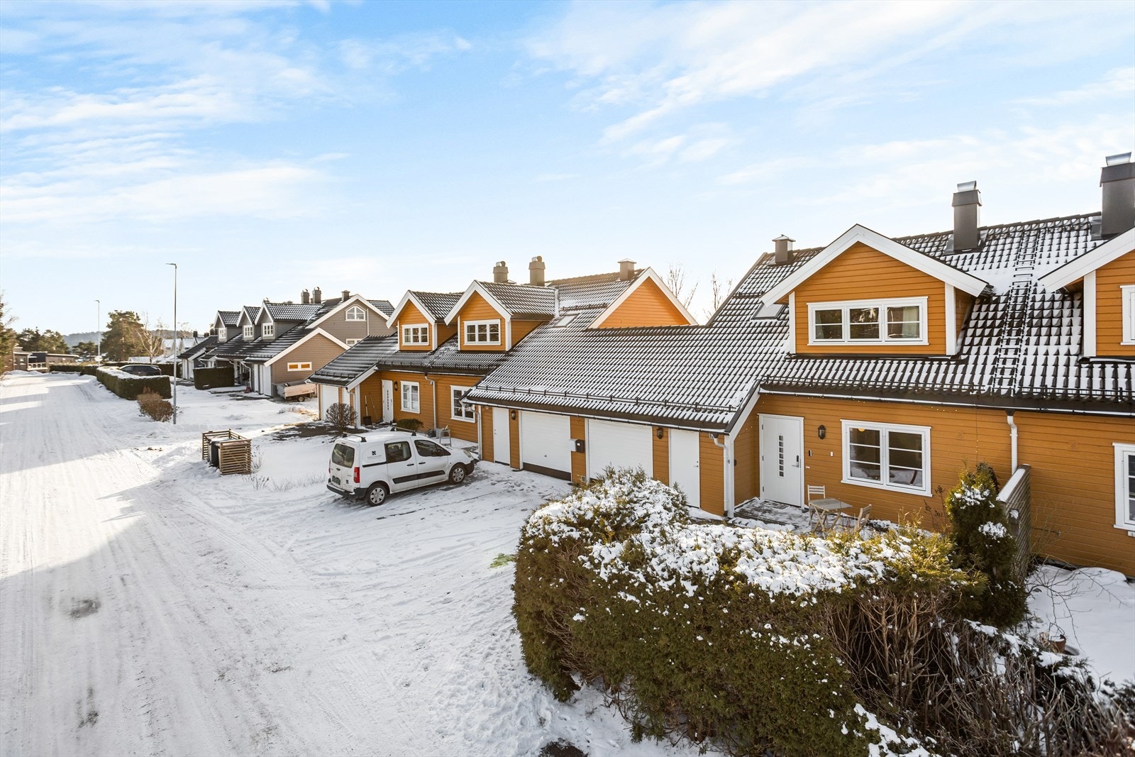 Leiligheten disponerer plass i garasje. Garasjeleie er inkludert i felleskostnadene. Galleribilde