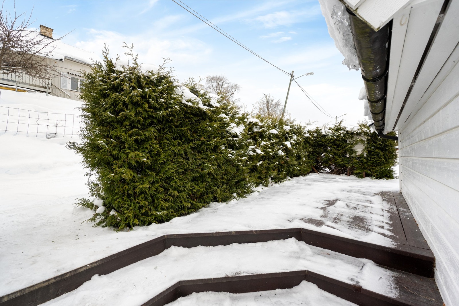 Terrasse foran inngangsparti Galleribilde